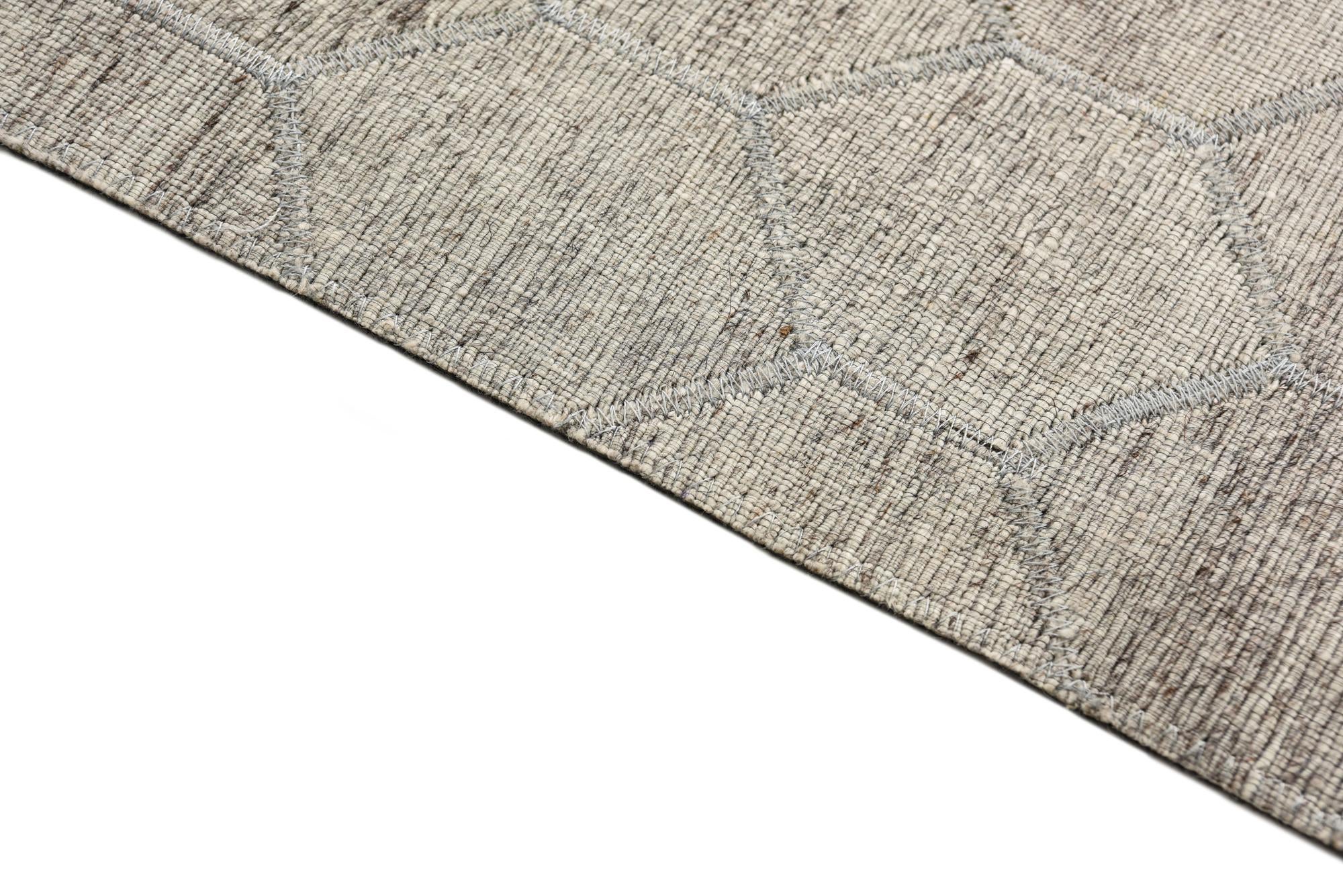 5' 1 x 8' Cowhide Rug