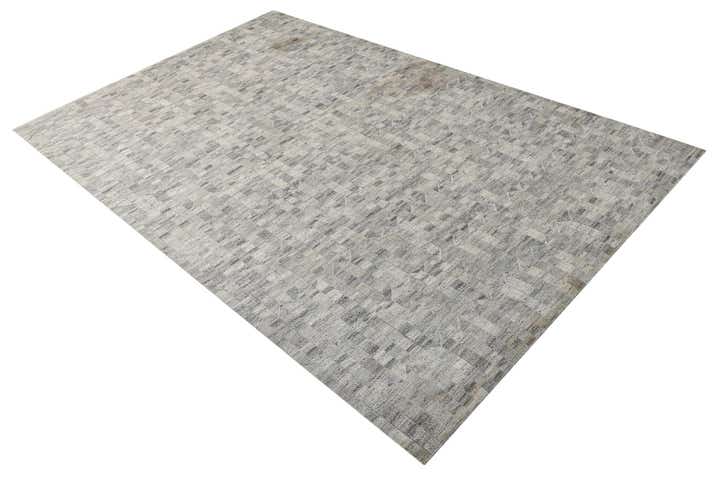5' x 8' Cowhide Rug