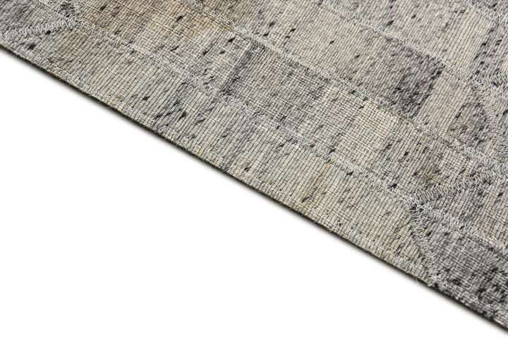 5' x 8' Cowhide Rug
