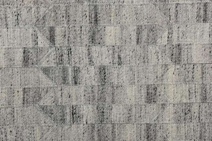 5' x 8' Cowhide Rug