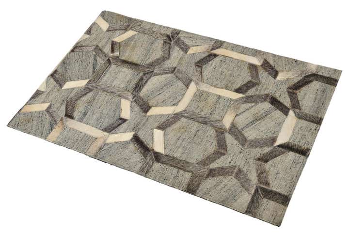 2' 1 x 3' 1 Cowhide Rug