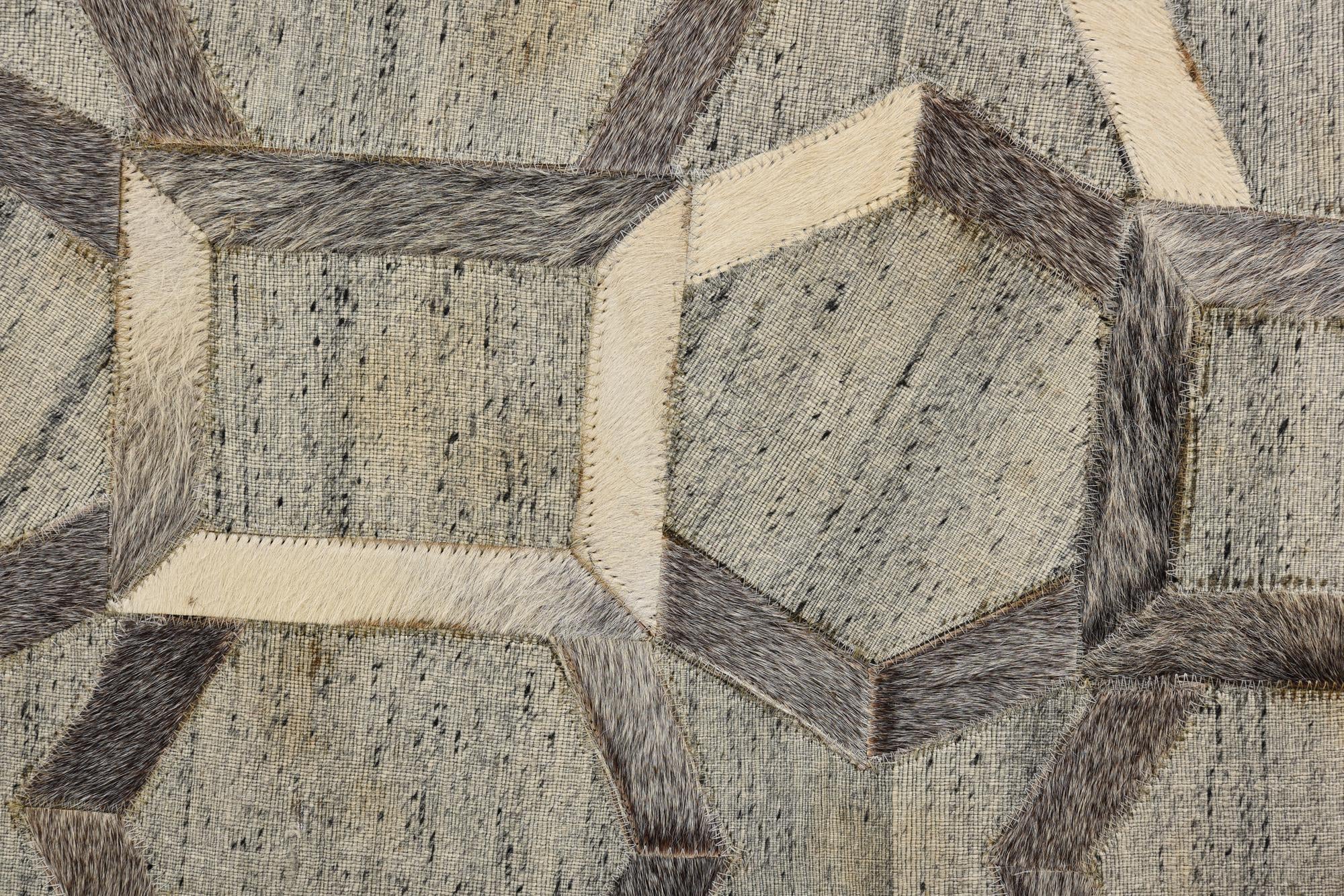 2' 1 x 3' 1 Cowhide Rug
