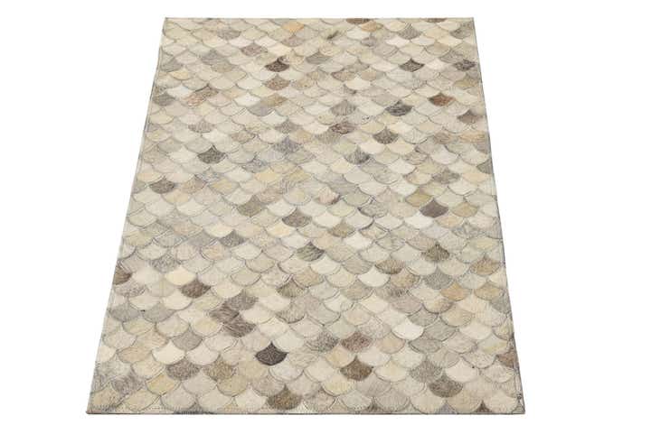 2' 1 x 3' Cowhide Rug