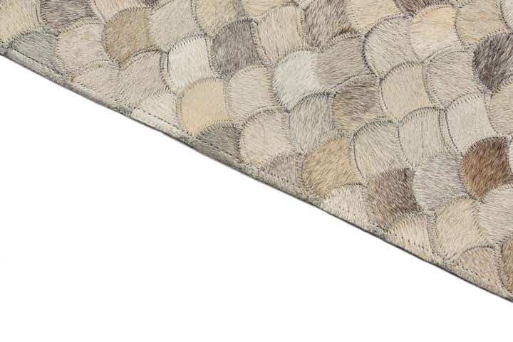 2' 1 x 3' Cowhide Rug