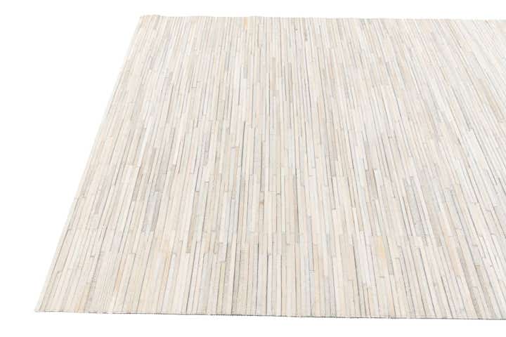 5' x 8' Cowhide Stocks Rug