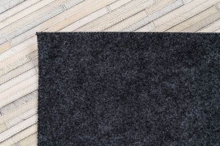 5' x 8' Cowhide Stocks Rug
