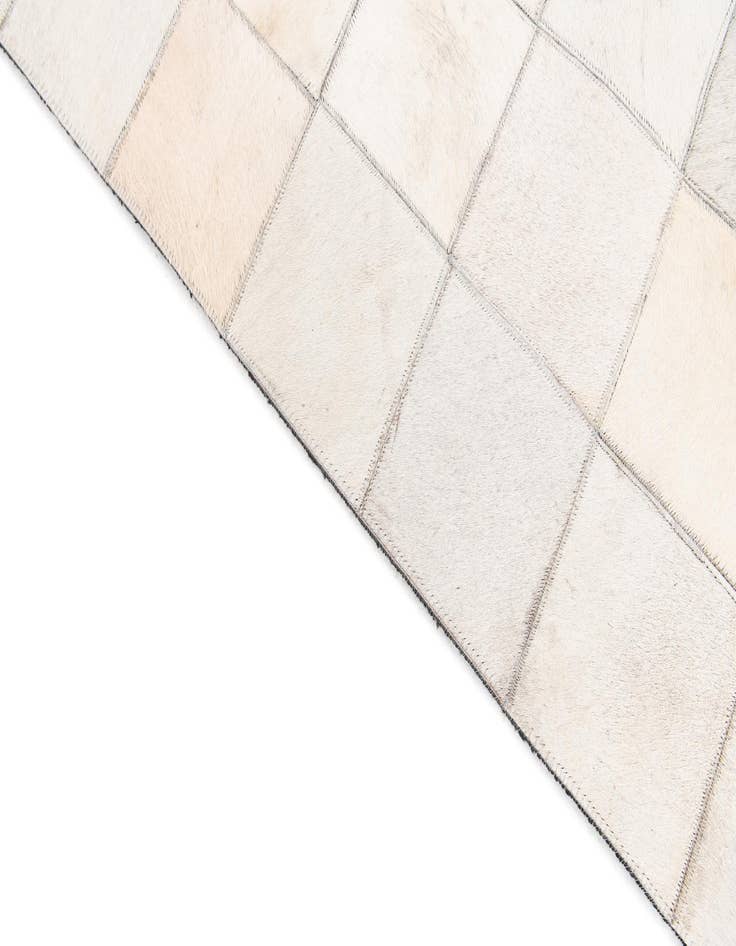 Detail image of 4' x 5' 10 Cowhide Stocks Rug