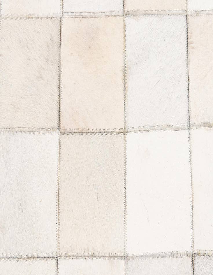 Detail image of 4' x 5' 10 Cowhide Stocks Rug