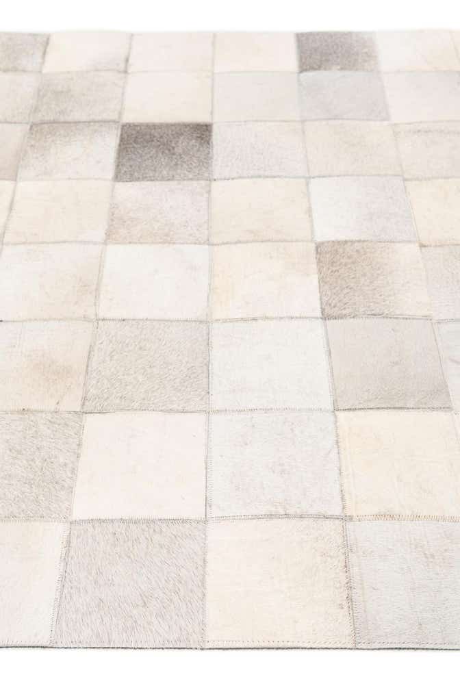 3' 11 x 5' 10 Cowhide Stocks Rug