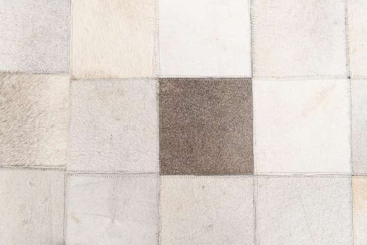 3' 11 x 5' 10 Cowhide Stocks Rug
