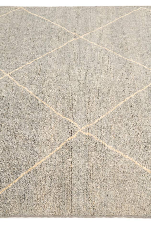 Detail image of 4' 7 x 6' 7 Hand Knotted Darya Wool Rug