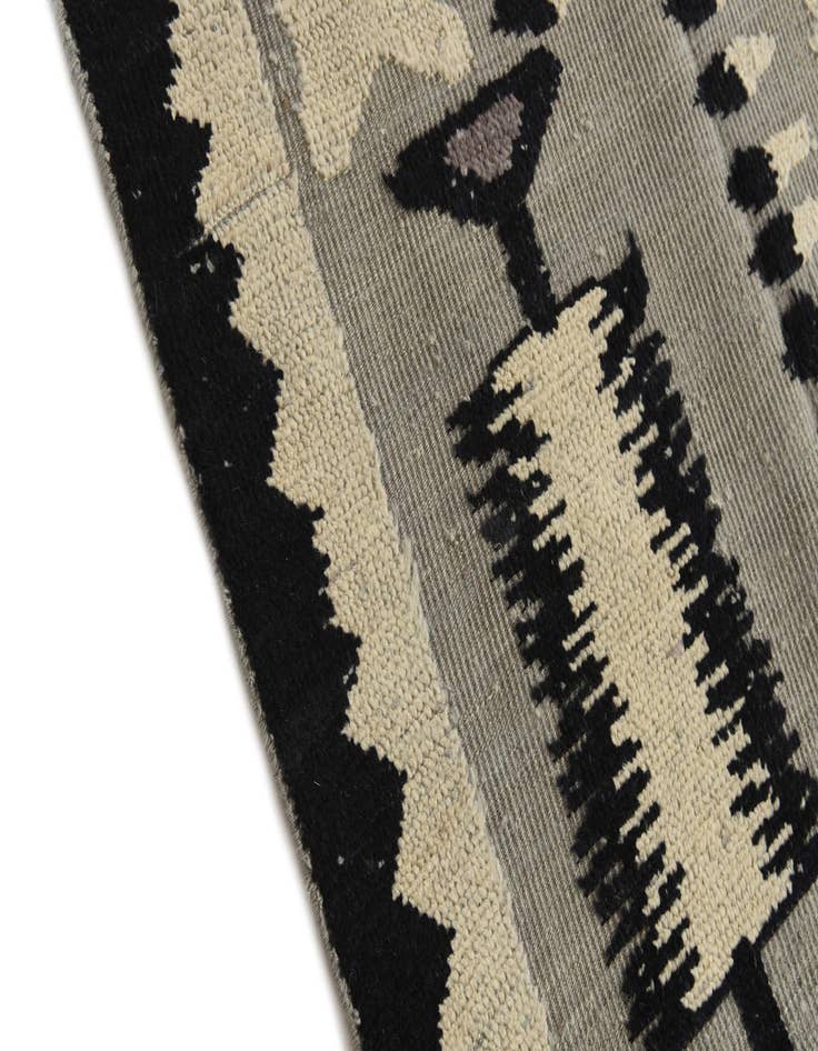 Detail image of 8' 1 x 10' 5  Hand Knotted Darya Wool Rug