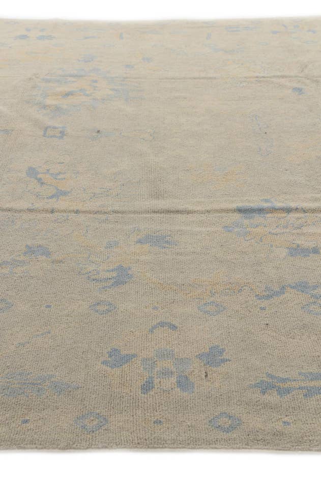 Detail image of 9' 8 x 13' 2 Hand Knotted Darya Wool Rug
