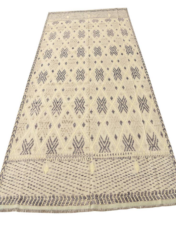 Detail image of 7' 9 x 10' 5 Hand Woven Darya Wool Rug