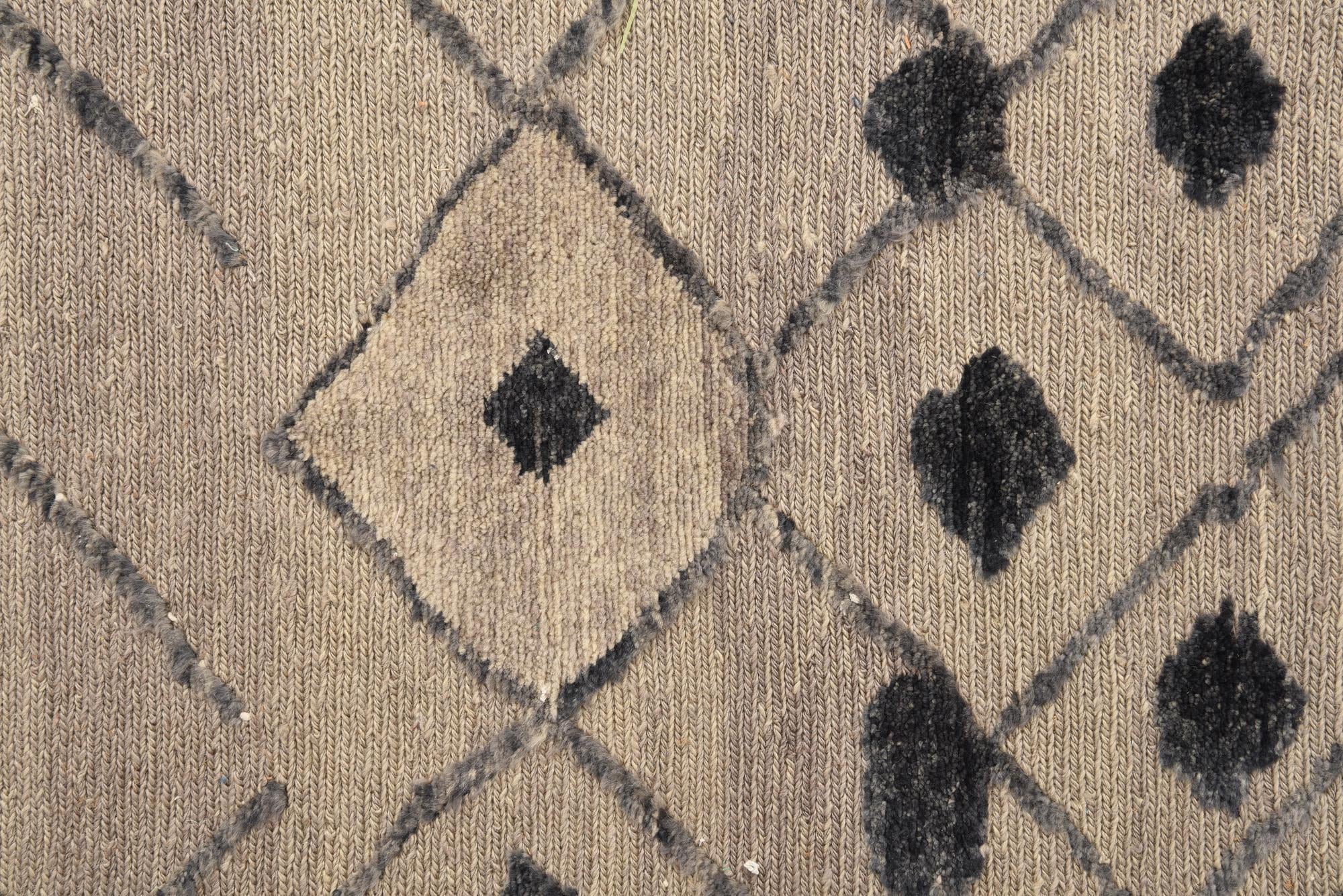 5' 1 x 6' 5 Hand Knotted Darya Wool Rug