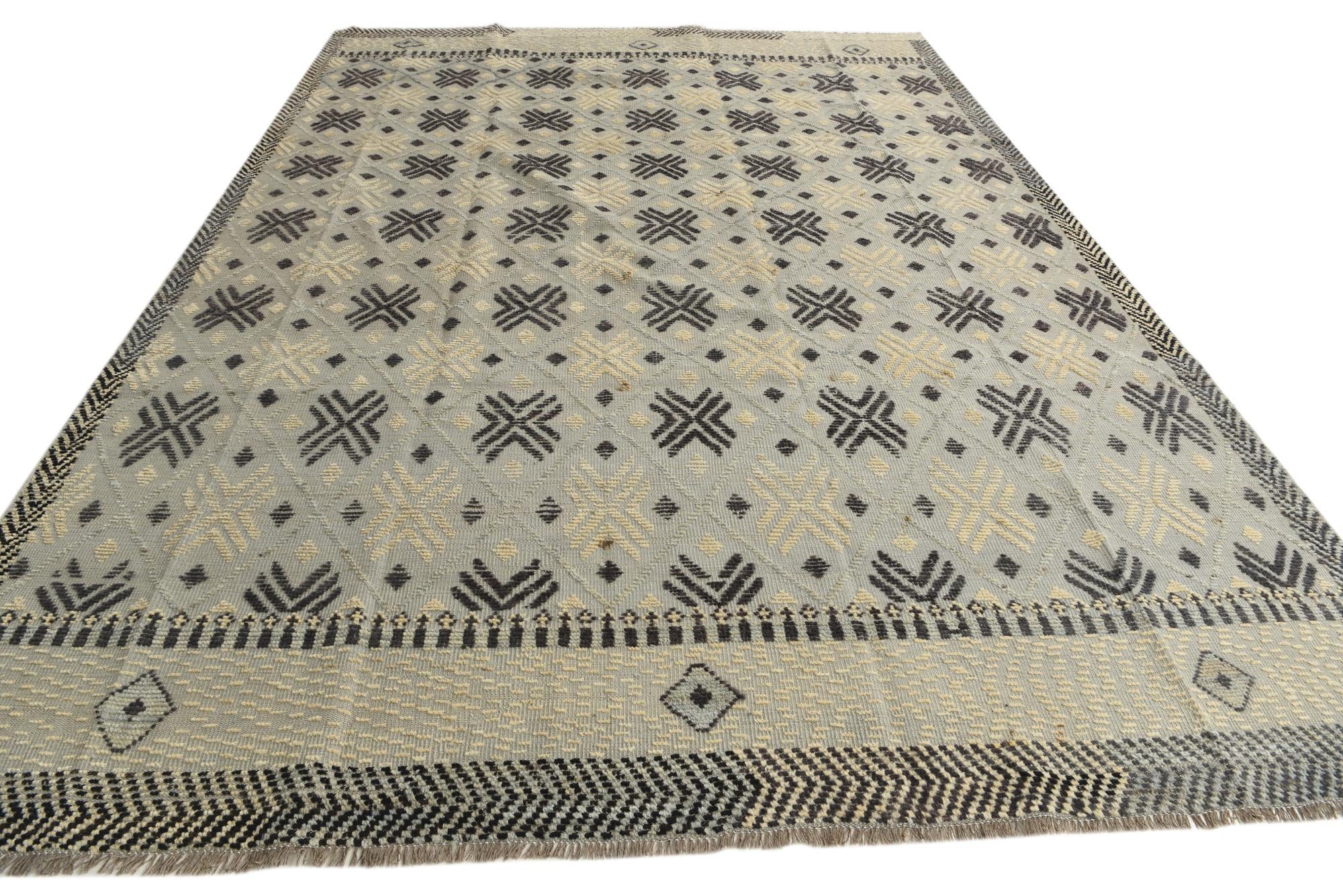 8' 8 x 12' Hand Knotted Darya Wool Rug