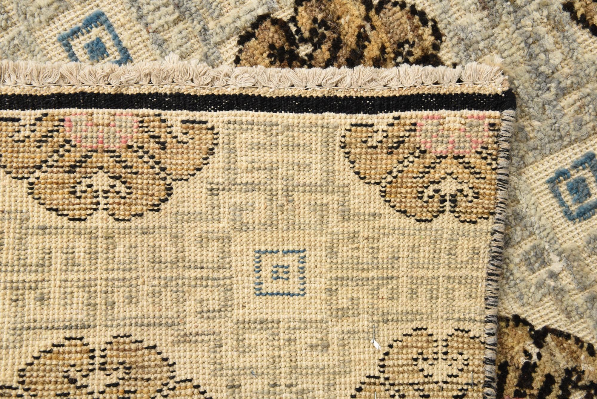 5' 7 x 8' 5 Hand Knotted Darya Wool Rug