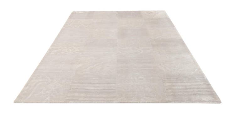 Detail image of 6' 8 x 10' 1 Hand Knotted Darya Wool Rug