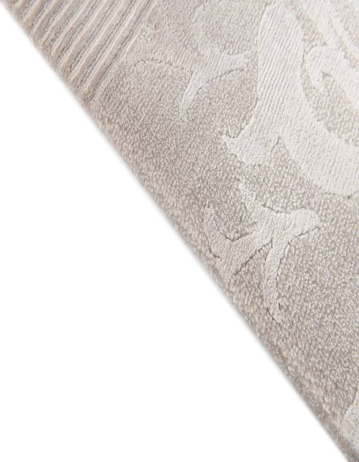 Detail image of 6' 8 x 10' 1 Hand Knotted Darya Wool Rug