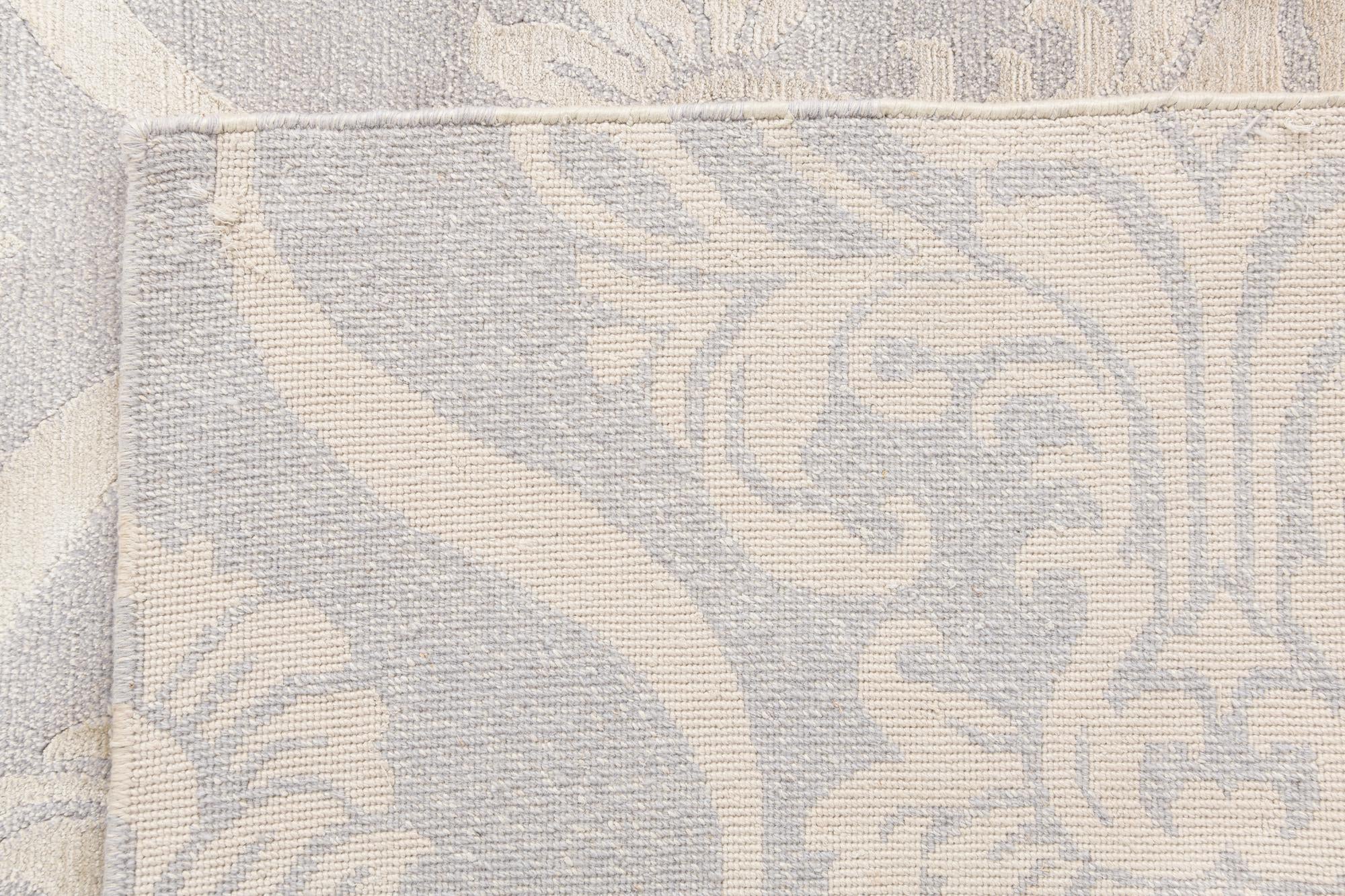 5' 8 x 8' Hand Knotted Darya Wool Rug
