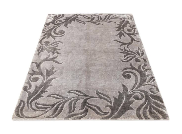 Detail image of 4' x 6' Darya Rug