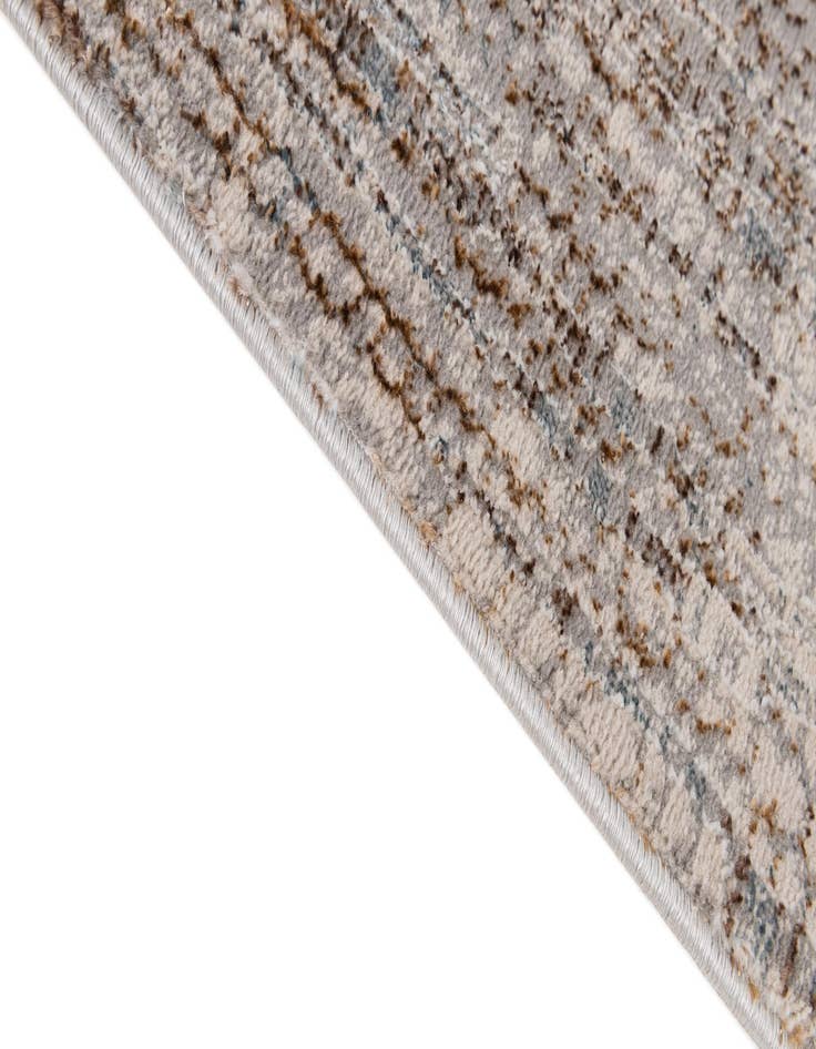 Detail image of 5' 3 x 7' 7 Delilah Rug