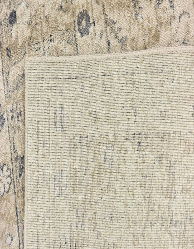 Detail image of 5' x 7' 7 Eliza Rug