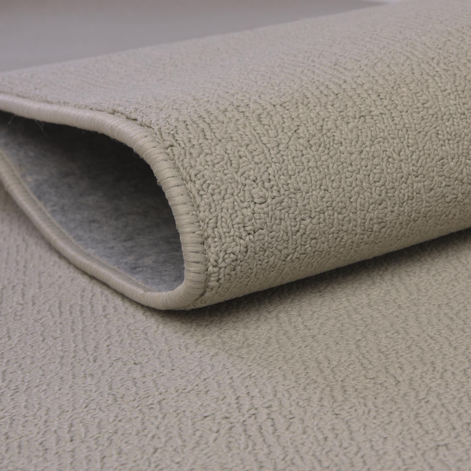 5' 3 x 8' Everyday Solid Rug