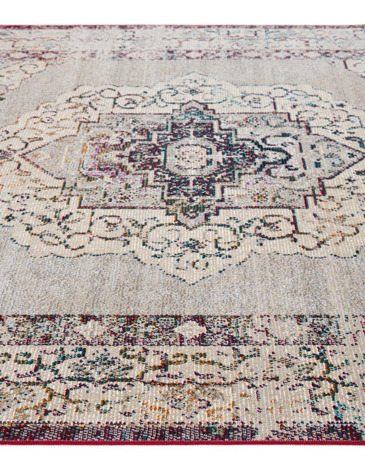 Detail image of 5' 5 x 7' 4 Fleur Rug