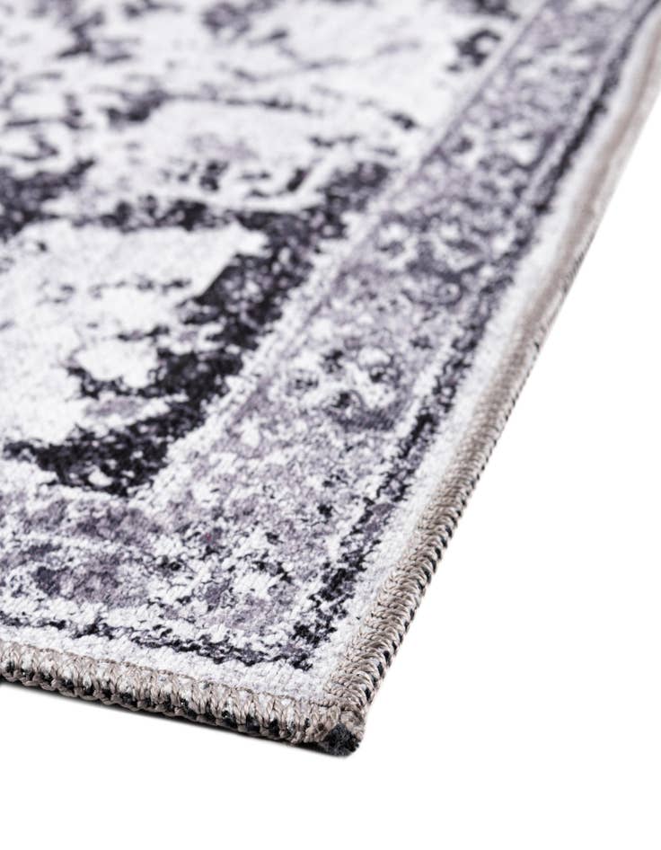 Detail image of 6' x 9' Washable Francesca Rug