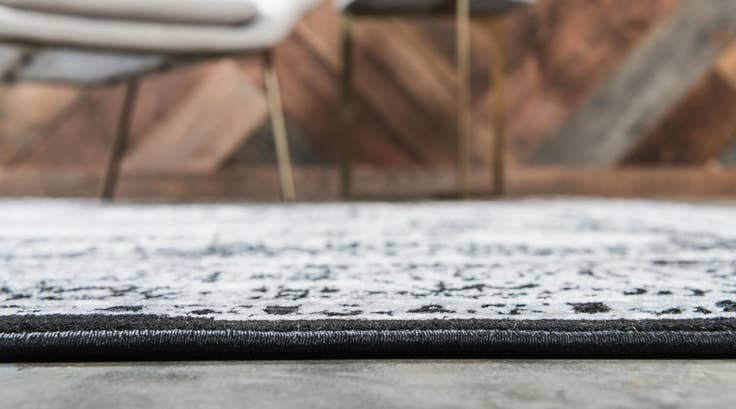 Detail image of 10' x 13' Istanbul Rug