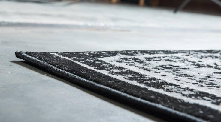 Detail image of 10' x 13' Istanbul Rug