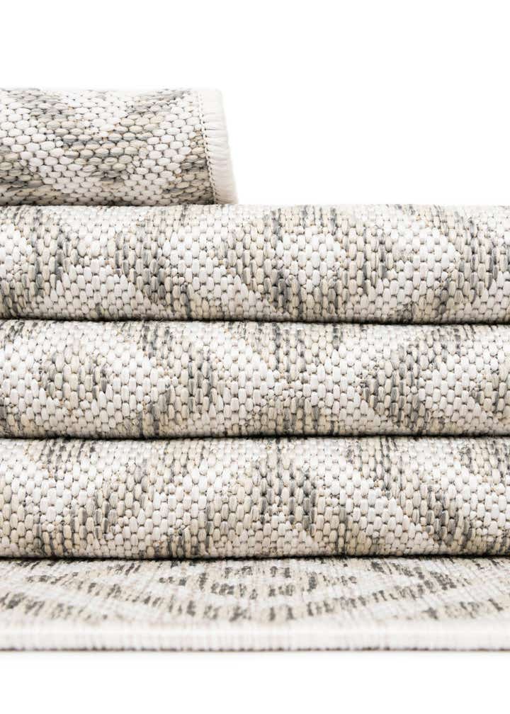 7' x 10' Easy-Clean Jill Zarin Costa Rica Indoor / Outdoor Rug