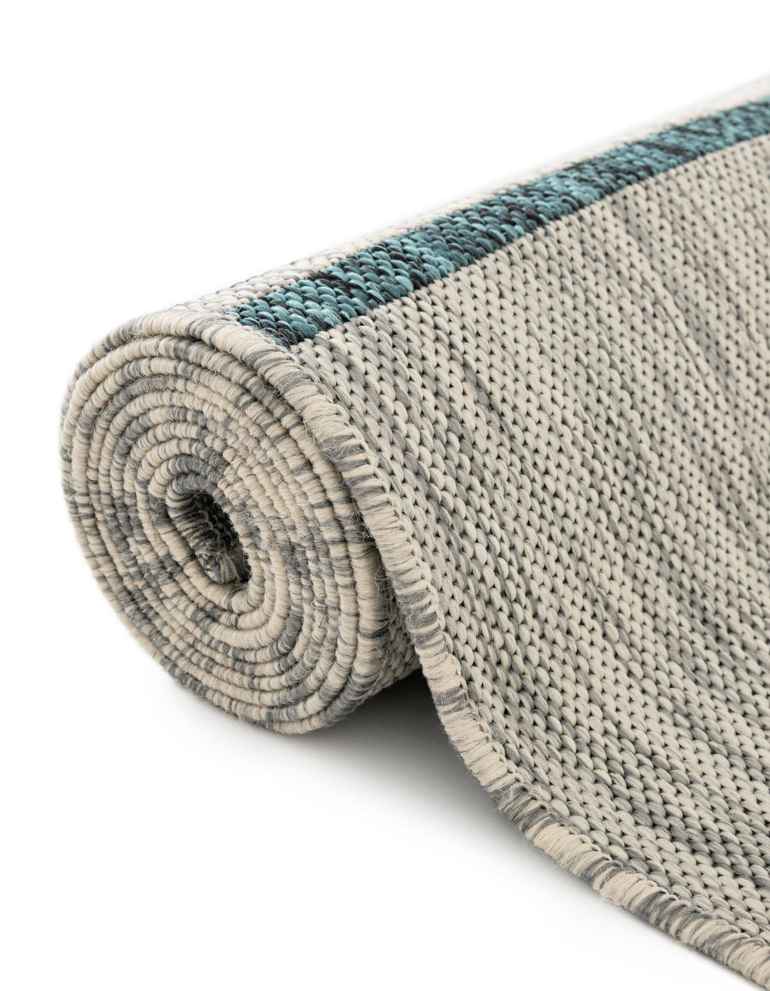 7' x 10' Easy-Clean Jill Zarin Anguilla Indoor / Outdoor Rug