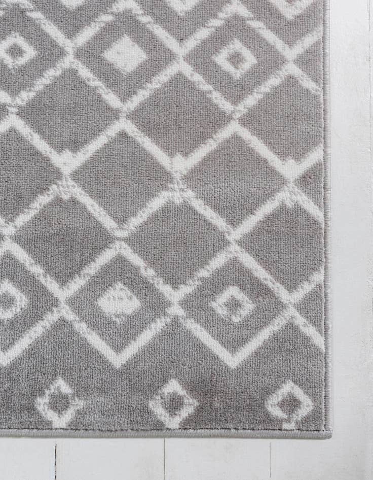 Detail image of 6' x 9' Kasbah Trellis Rug