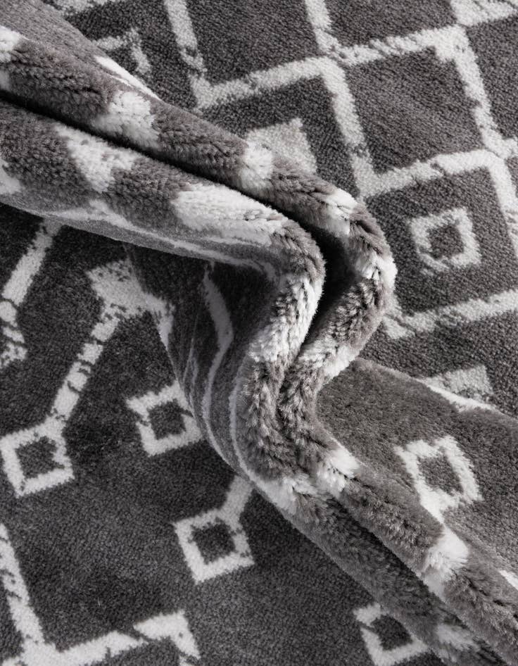 Detail image of 2' x 3' Kasbah Trellis Rug