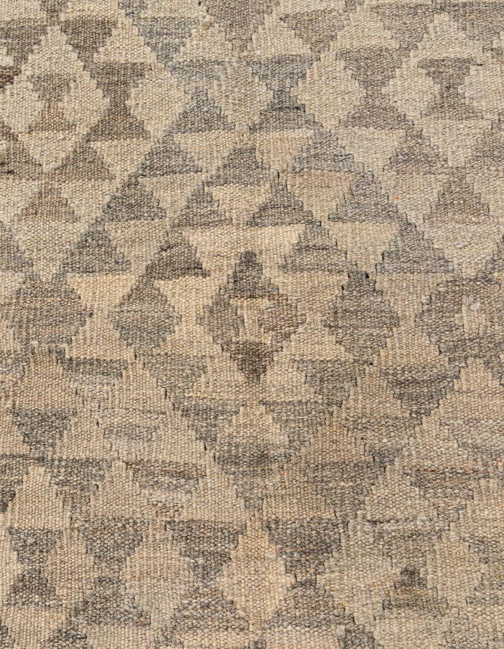 Detail image of 5' 5 x 6' 10  Hand Woven Kilim Maymana Wool Rug