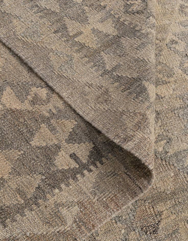 Detail image of 6' 5 x 9' 7  Hand Woven Kilim Maymana Wool Rug