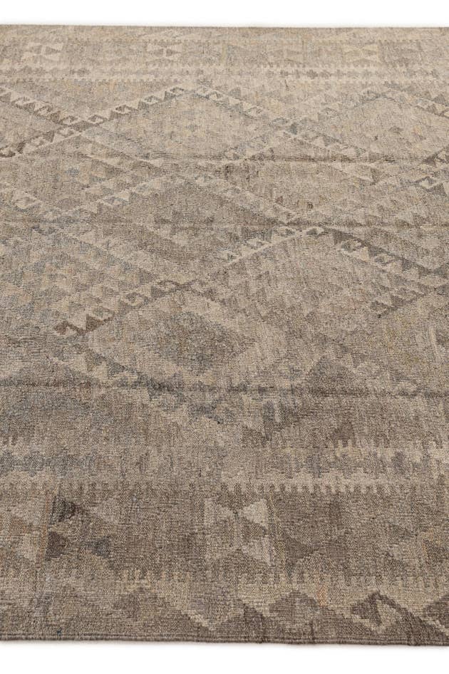 Detail image of 6' 8 x 9' 11 Hand Woven Kilim Maymana Wool Rug