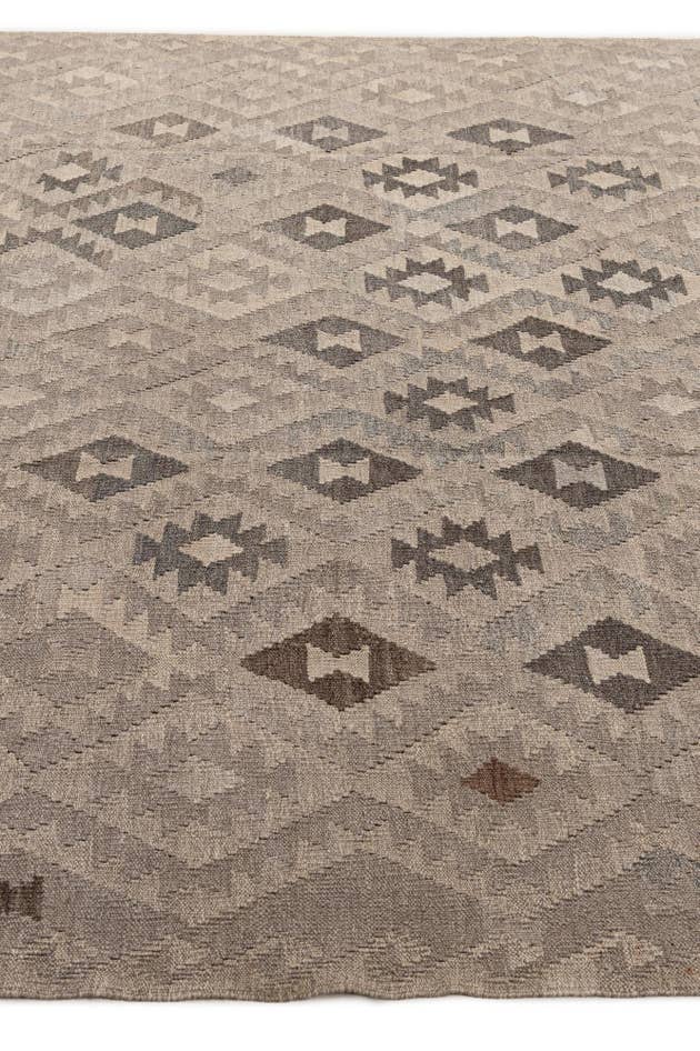 Detail image of 6' 9 x 10' Hand Woven Kilim Maymana Wool Rug