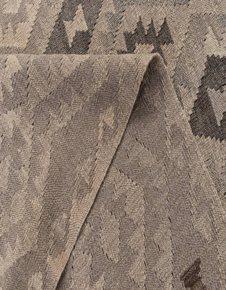 Detail image of 6' 9 x 10'  Hand Woven Kilim Maymana Wool Rug