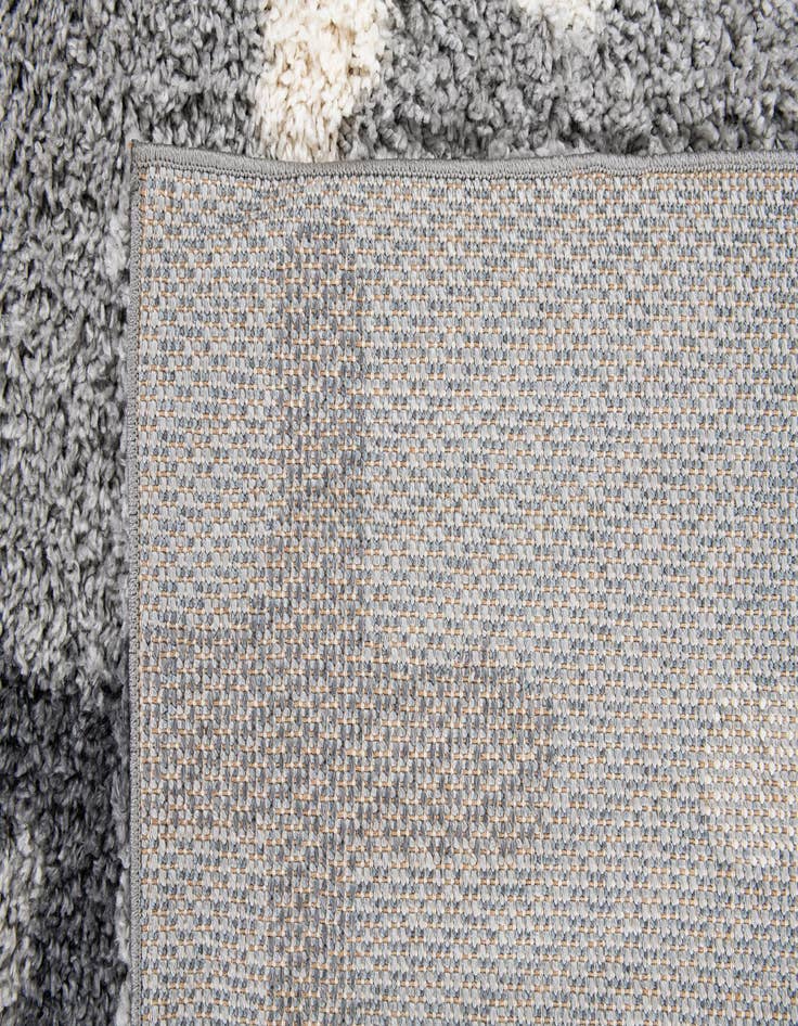 Detail image of 5' 3 x 7' 6 Lagom Shag Rug