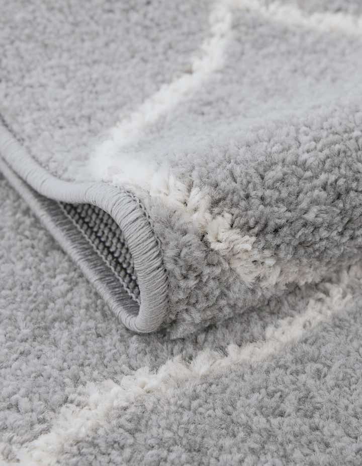 7' 10 x 10' Lattice Frieze Rug