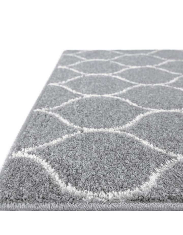 7' 10 x 10' Lattice Frieze Rug