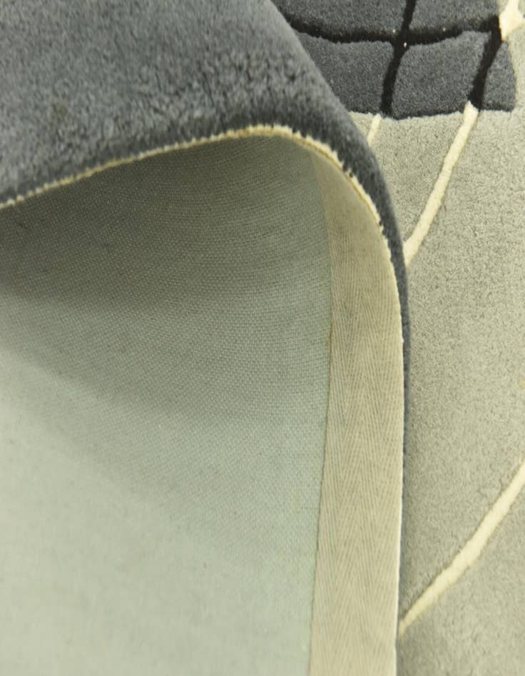 Detail image of 5' 6 x 7' 8 Luna Wool Rug