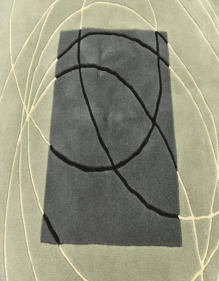 Detail image of 5' 7 x 7' 9 Luna Wool Rug