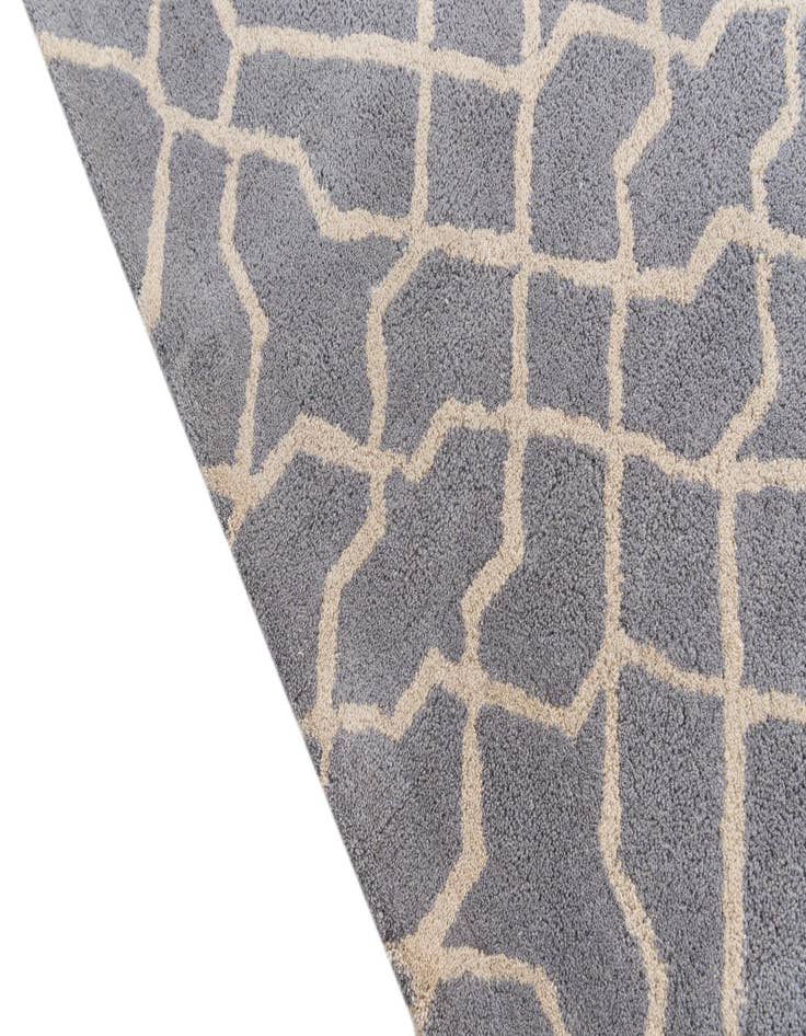 Detail image of 5' 1 x 8' 1 Luna Rug
