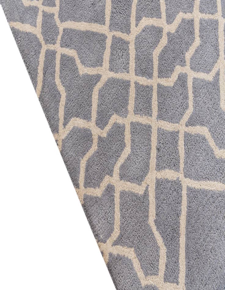 Detail image of 5' x 8' Luna Rug