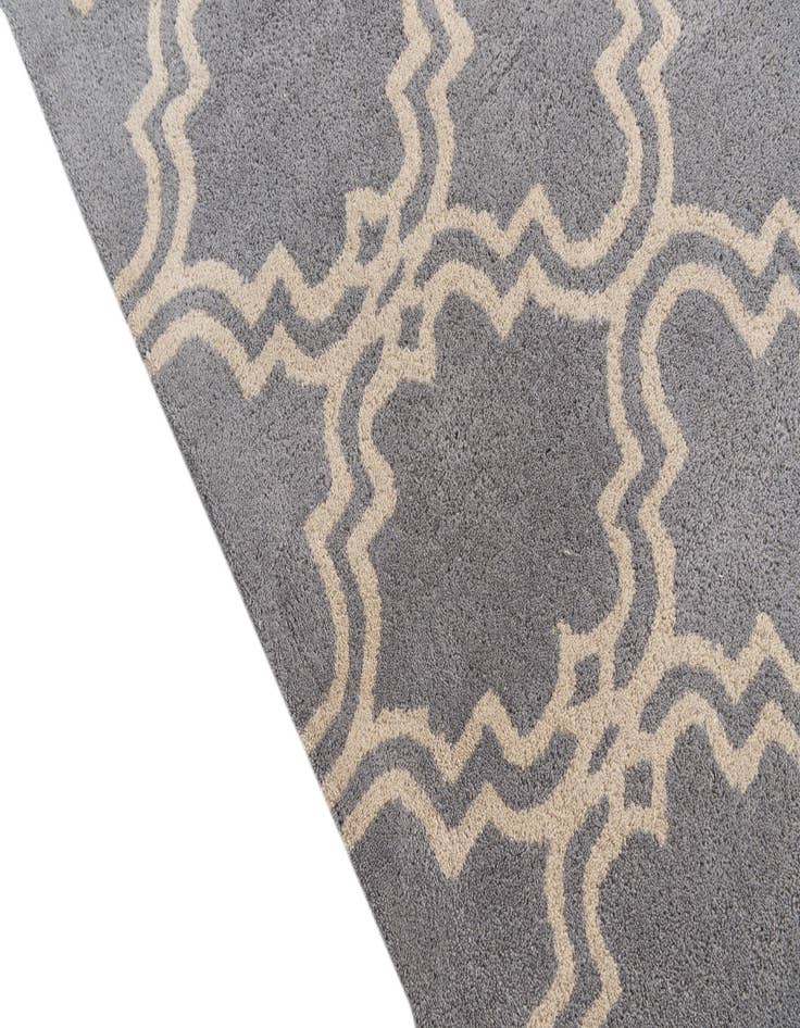 Detail image of 5' 1 x 8' Luna Rug