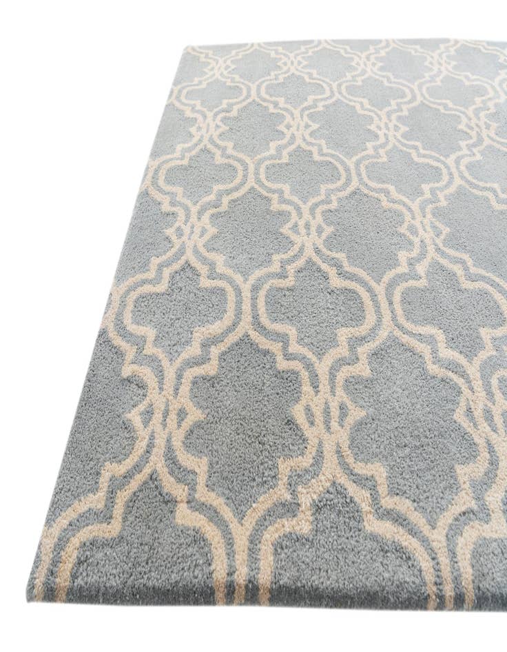 Detail image of 5' 1 x 8' 1 Luna Rug